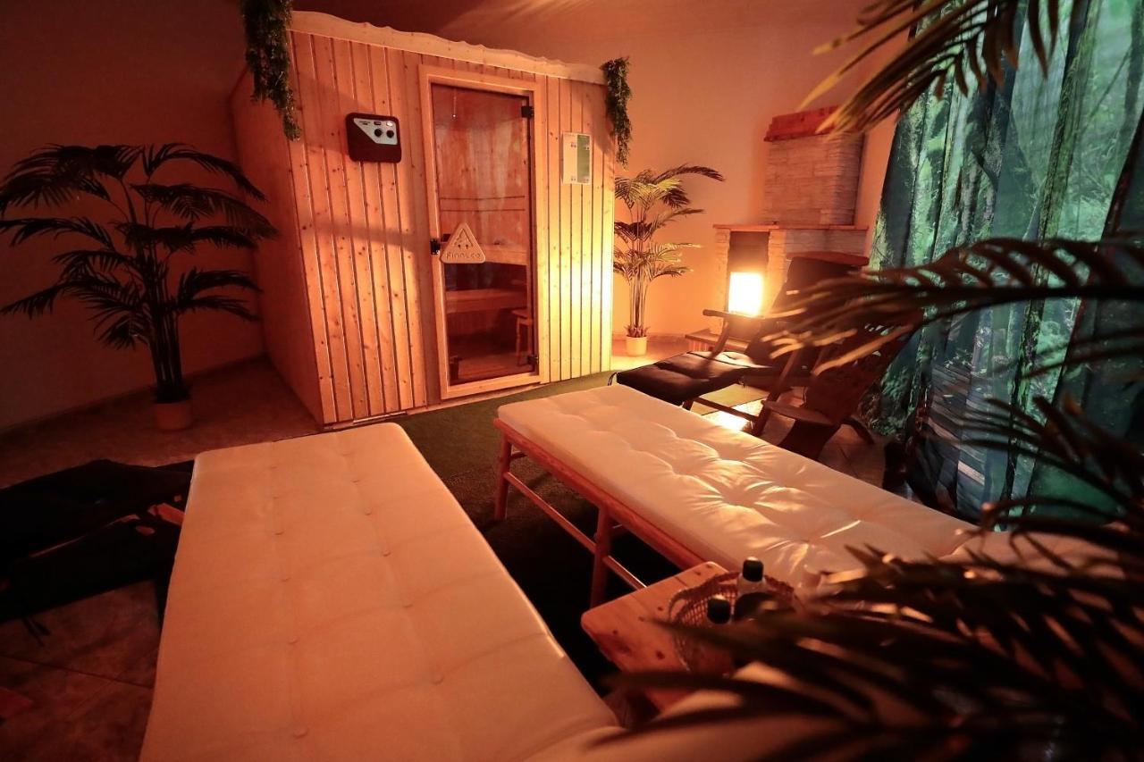 Goldhouse - Sauna, Whirlpool, Switch, Darts & Mehr أندرناخ المظهر الخارجي الصورة
